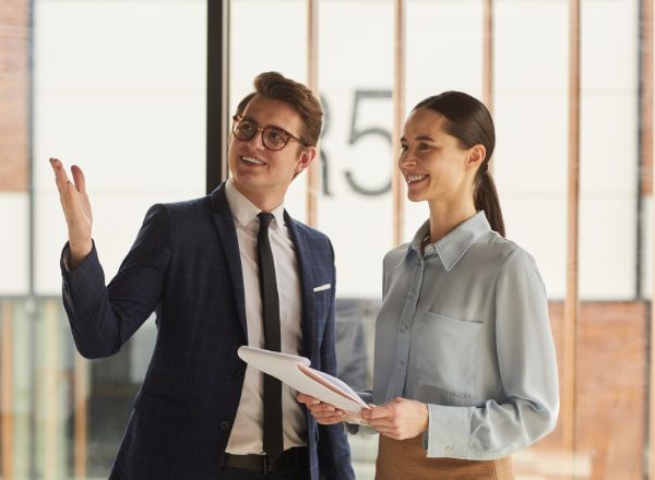 Suivez une formation en anglais pour améliorer vos compétences de commercial à l'international. à Châtellerault